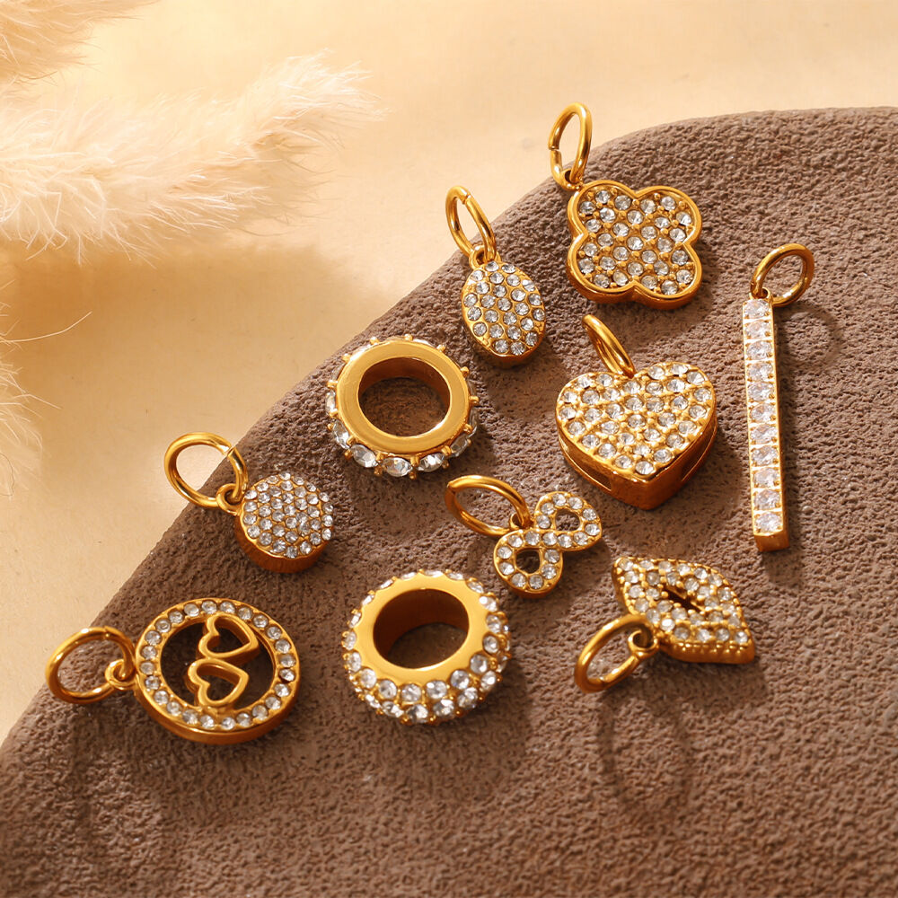 Simple Series Daily Irregular Shape Clover Circle Stainless Steel Waterproof Gold Color Rhinestone Unisex Pendants h5Picture3