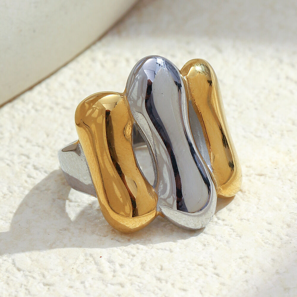 Unregelmäßig geformter, wasserfester Statement-Ring aus gold- und silberfarbenem Edelstahl