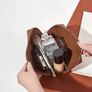Gorgeous Solid Color Pvc Women's Makeup Bags h5 Picture5