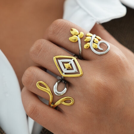 Daily Flower Lines Stainless Steel Waterproof Gold Color Women‘s Ring