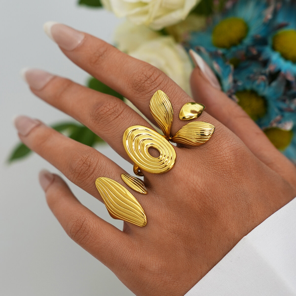 Daily Irregular Shape Stainless Steel  Waterproof Gold Color Women's Ring Picture4