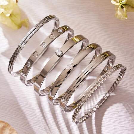 Sparkling Zircon Heart Hollowed-Out Stainless Steel Gold Color Waterproof&Anti-tarnish Women's Bangles 2