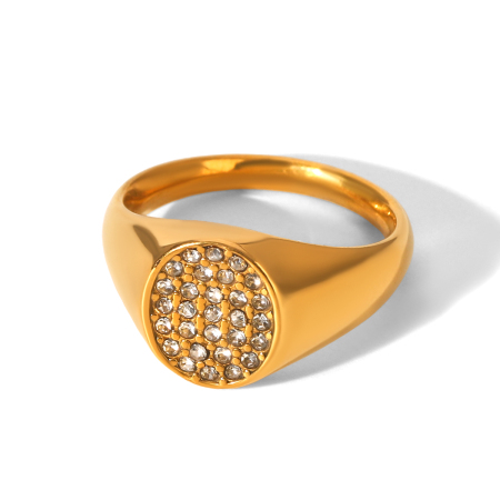 Anello in acciaio inossidabile con zircone color oro impermeabile a forma di cuore