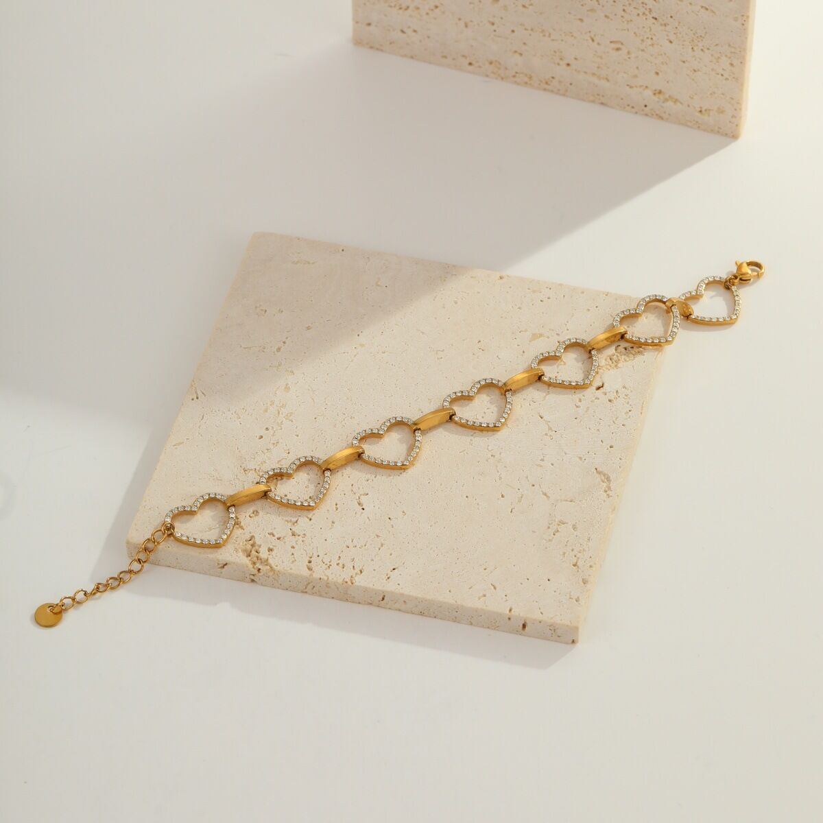 Elegante, unregelmäßig geformte Damenarmbänder aus Edelstahl in Herz-, Kreis- und Rechteckform, wasserdicht, goldfarben Bild4