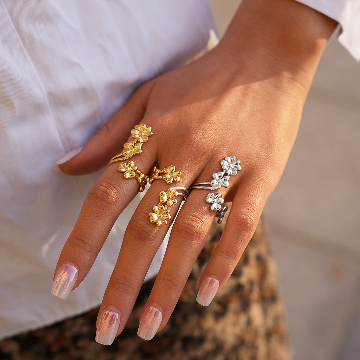 Simple Series Daily Flower Stainless Steel Waterproof   Gold Color  Statement Rings Picture4