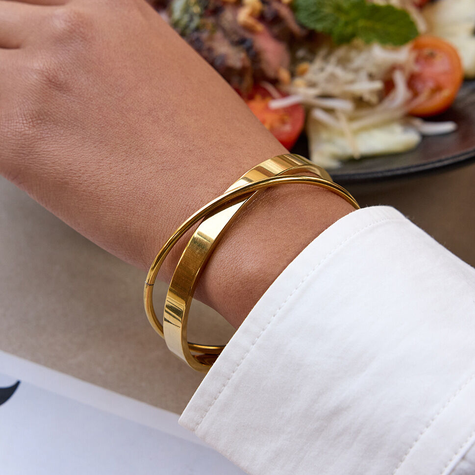 Minimalistische, einfarbige, wasserdichte Edelstahl-Armbandsets in Goldfarbe für Damen 2