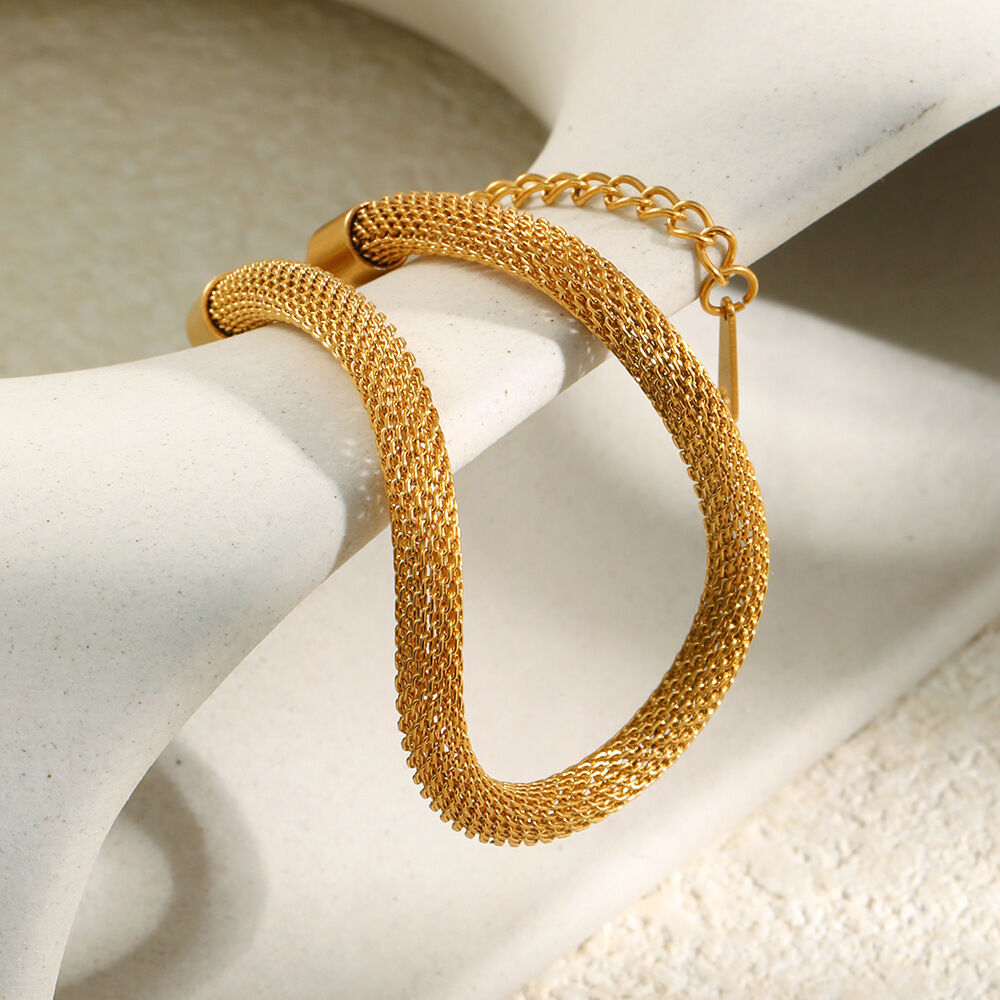 Simple Stainless Steel Waterproof Gold Color Chain Bracelet Picture3