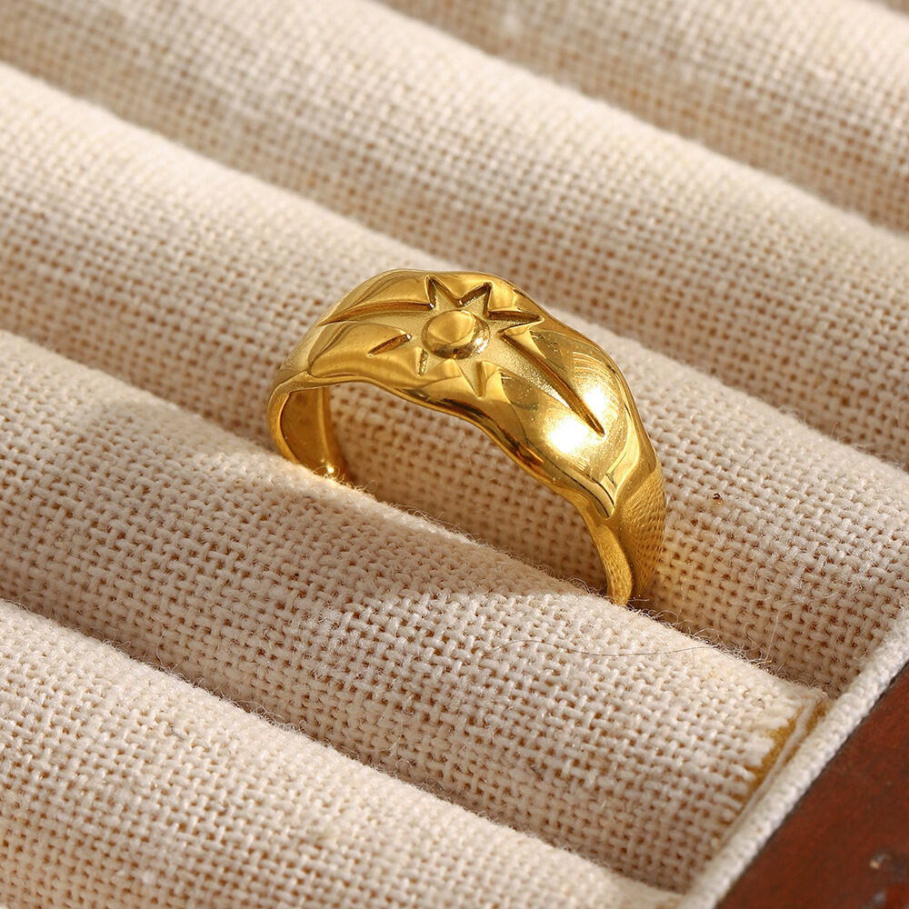 Sternenmuster Edelstahl wasserdicht Goldfarbener minimalistischer Ring 2