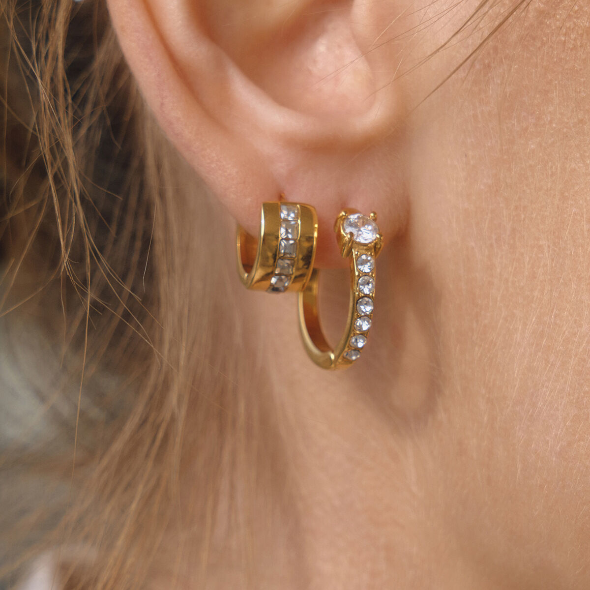 Sophisticated Circle Stainless Steel Gold Color Zircon Waterproof&Anti-tarnish Women's Hoop Earrings h5 Picture3
