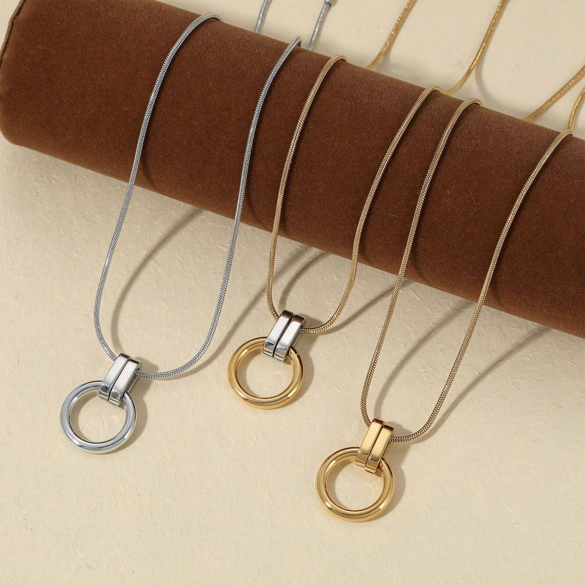 Minimalist Circle Stainless Steel Waterproof Gold Color Unisex Pendant Necklaces 2