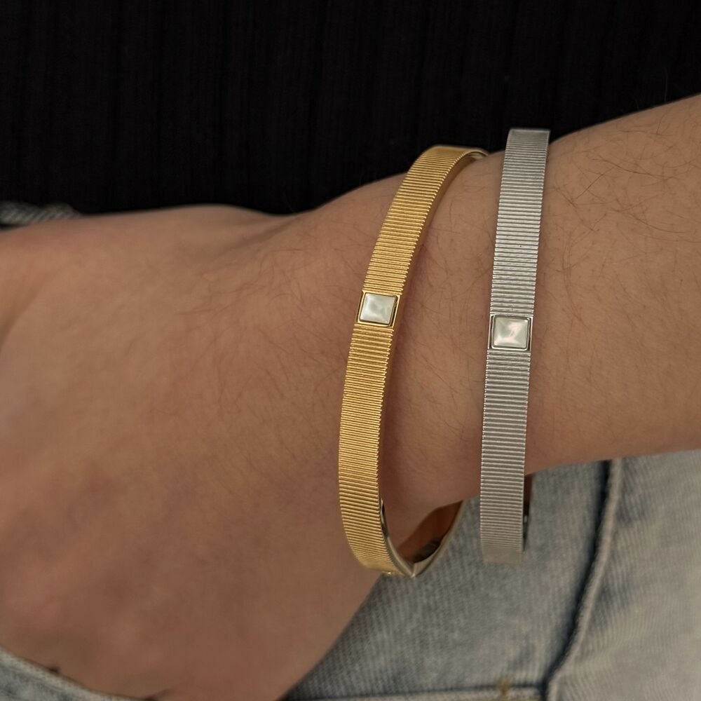 Minimalist Circle Stainless Steel Waterproof Gold Color Women's Bangles Picture3