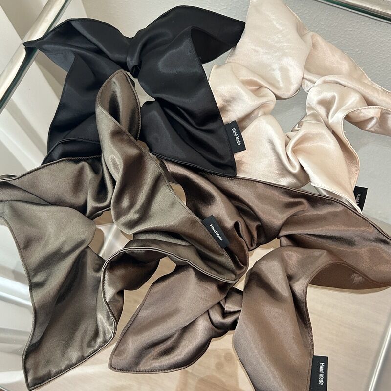 Coleteros elegantes de tela de color liso de la serie romántica para mujer 2
