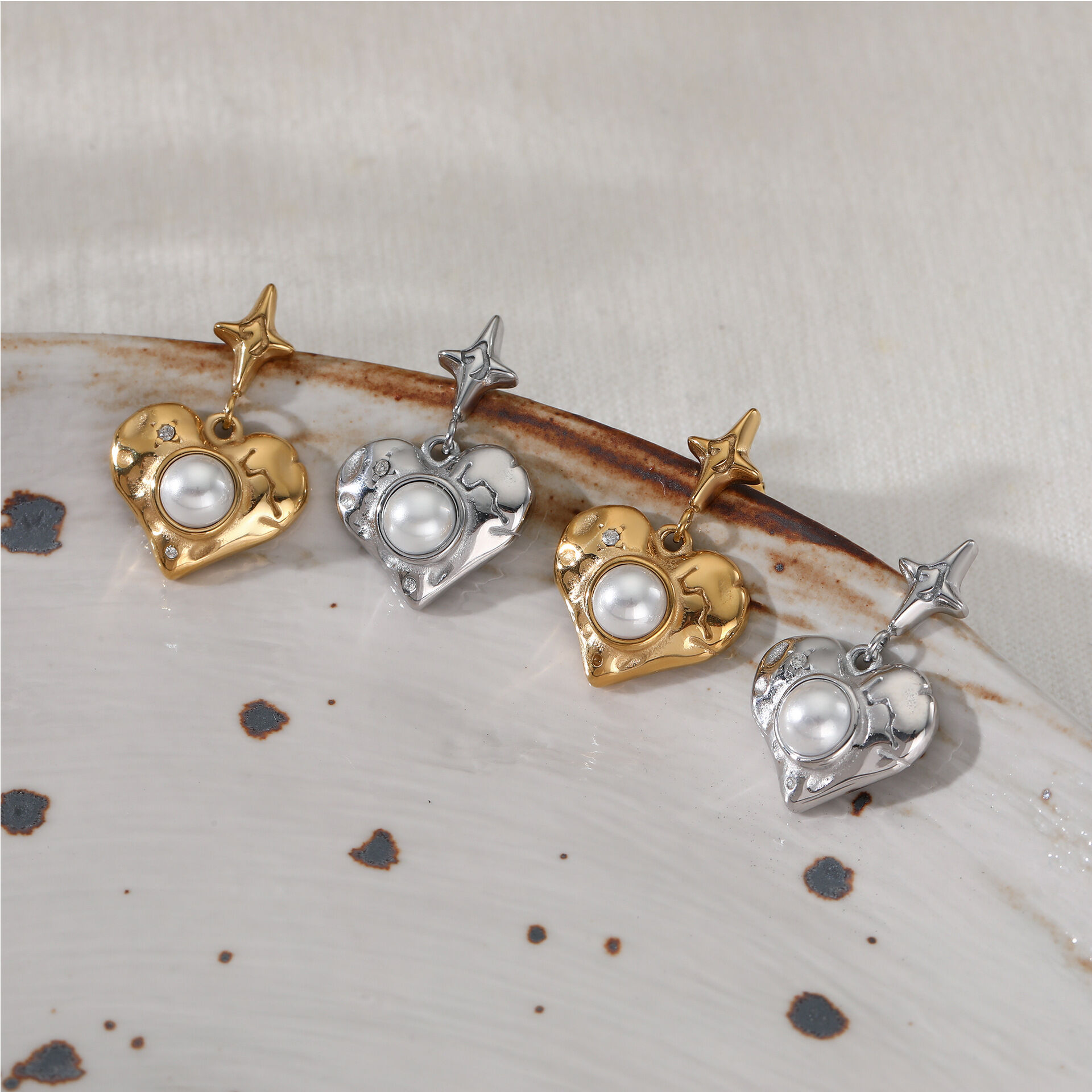 Retro Heart Hammer Pattern Stainless Steel Waterproof Gold Color Pearl Women's Drop Earrings Picture2