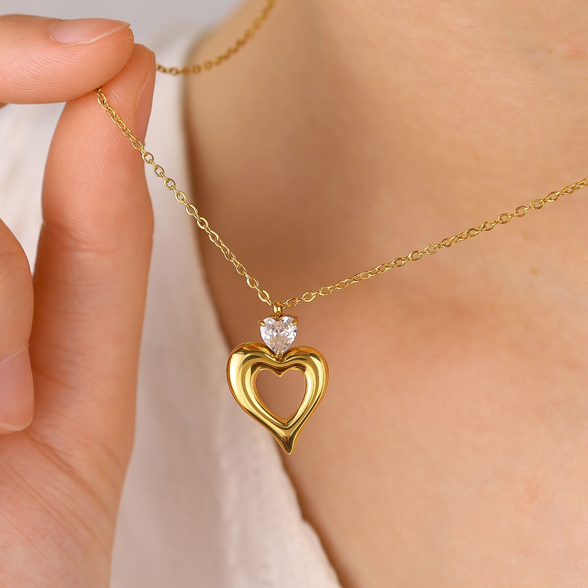 Einfaches Herz-Halsketten-Set aus Edelstahl, wasserdicht, goldfarben, mit Zirkonia