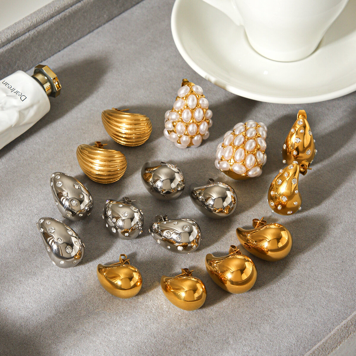 Boucles d'oreilles puces pour femmes Simple Series Daily Droplet en acier inoxydable, étanches, couleur or, zircon et perle. 2