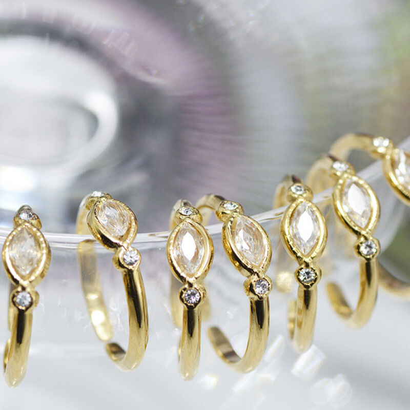 Anillos de mujer con piedras preciosas de circonita de color dorado, resistentes al agua y de acero inoxidable de círculo simple 2