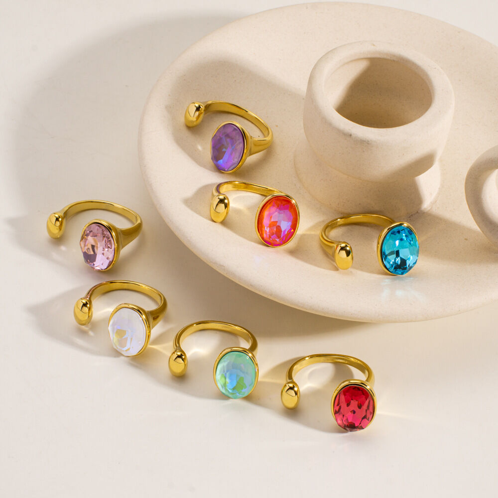 Luxe, elegante, geometrische, waterdichte roestvrijstalen damesringen met zirkonia.