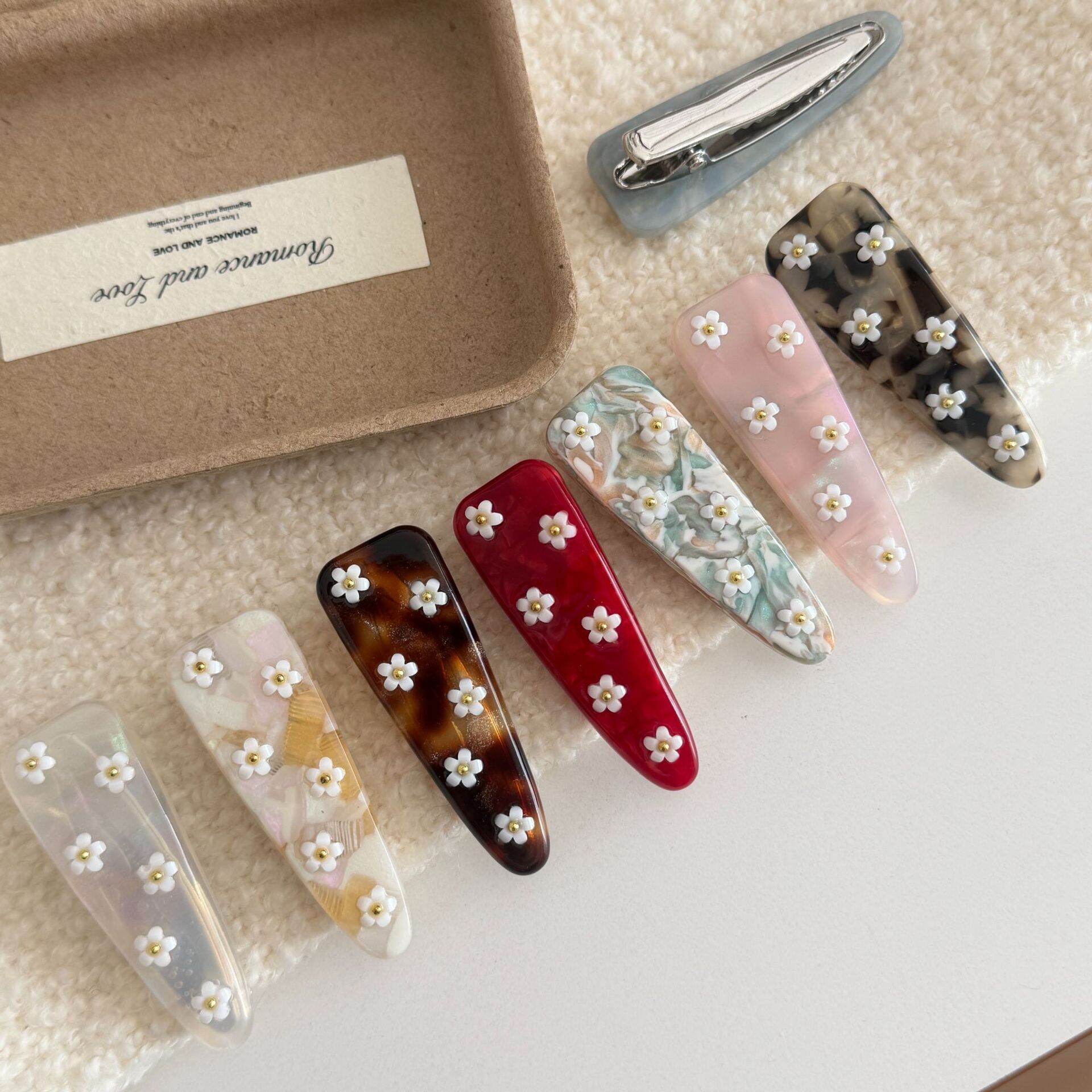 Simple Series Sweet Flower Acetate Women's Hair Clips h5 Picture4