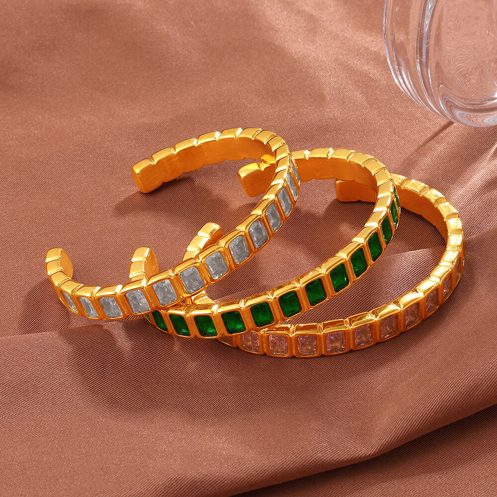 Simple Series Daily Heart Circle Stainless Steel Waterproof   Gold Color  Zircon Women's Bangles h5 Picture3