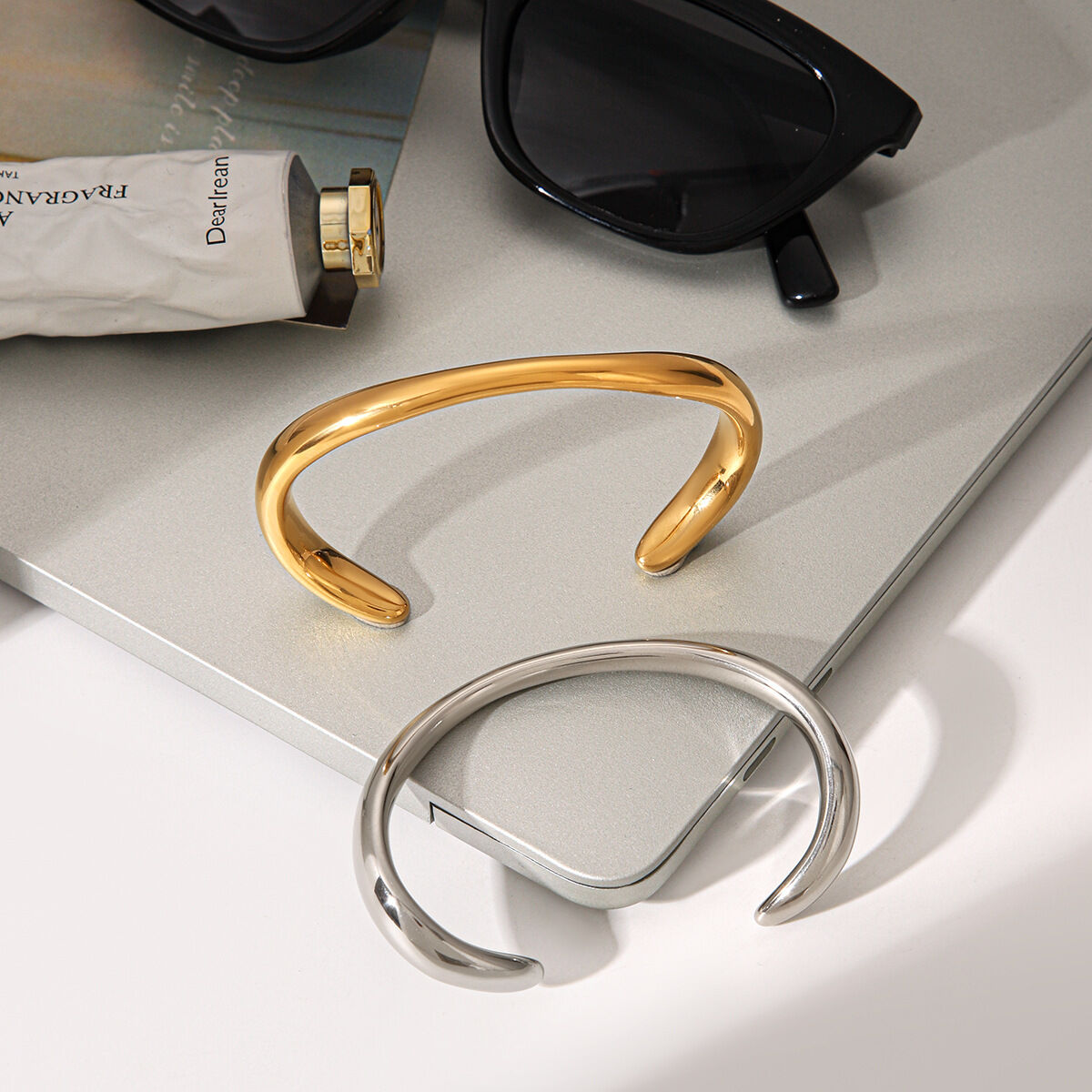 Simple Stainless Steel Waterproof Gold Color Women's Cuff Bracelet 2