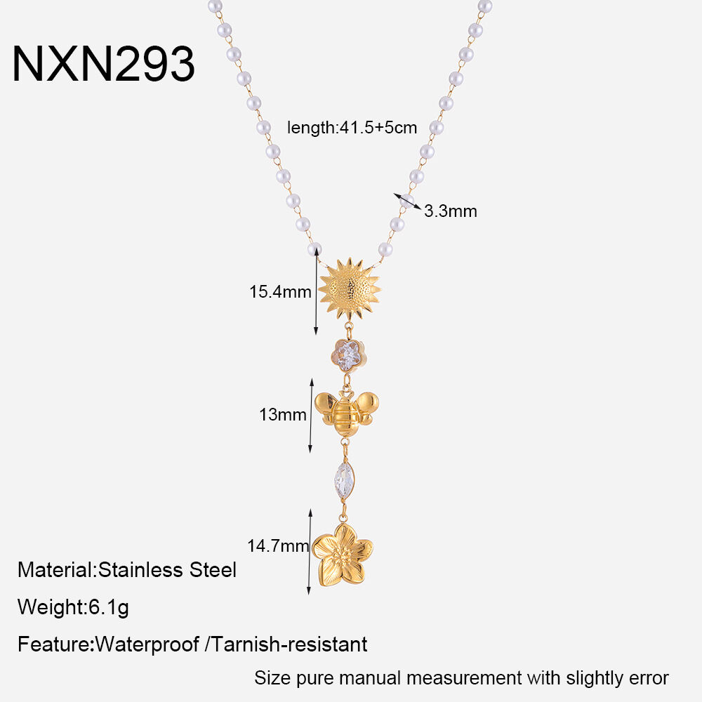 Luxuriöse, elegante Mond-Halskette aus wasserdichtem Edelstahl in Goldfarbe mit Zirkonia-Anhänger für Damen