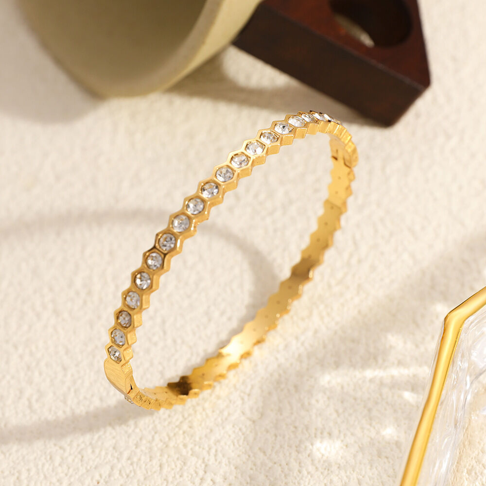 Simple Solid Color Stainless Steel Waterproof Gold Color Rhinestone Women's Bangles Picture5