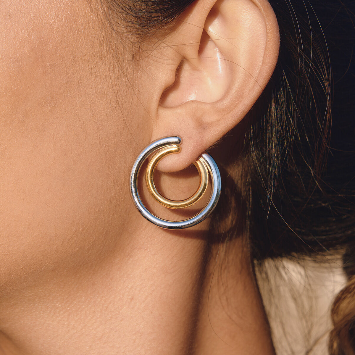 Simple Circle Stainless Steel Waterproof Mixed Color Women's Stud Earrings