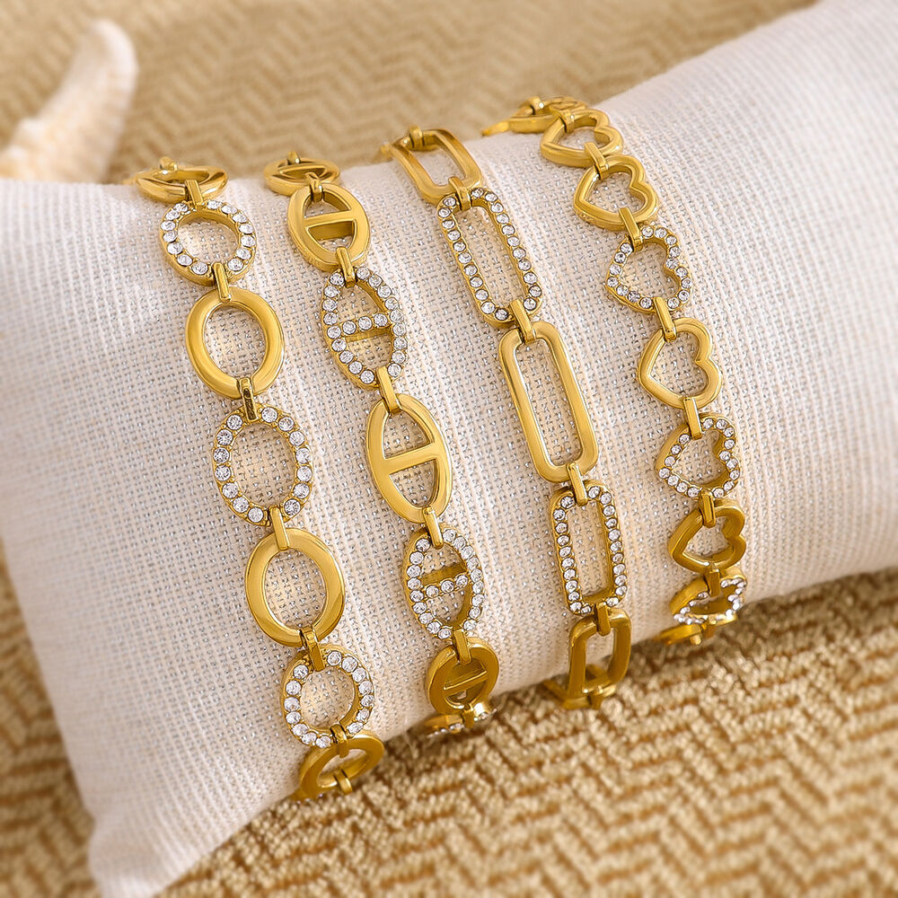 Luxuriöse Serie: Schlichtes Herzkettenarmband aus Edelstahl, wasserdicht, goldfarben, mit Kristallen Bild3