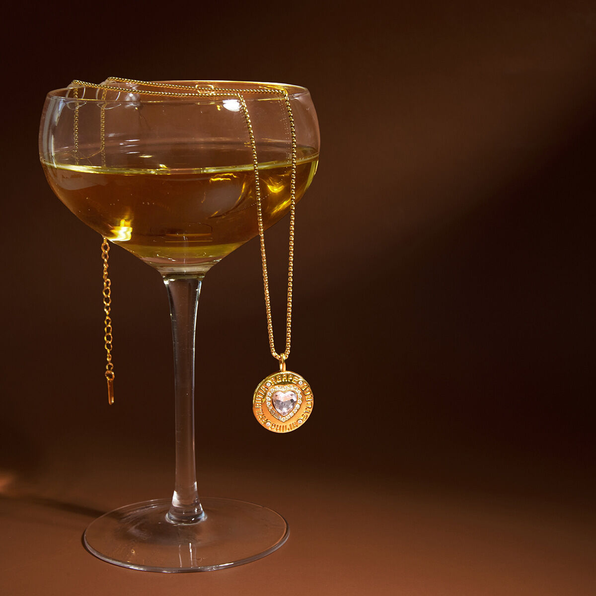 Teufelsauge- und herzförmige Halskette mit Anhänger aus wasserdichtem Edelstahl in Goldfarbe und Zirkonia für Damen