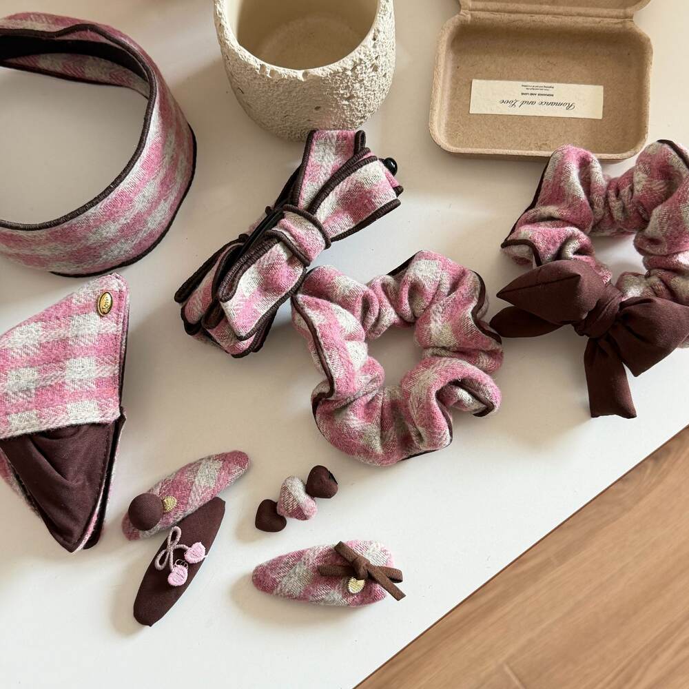 Einfache Haarspangen aus kariertem Stoff der Serie „Sweet Plaid“ für Damen h5Bild3