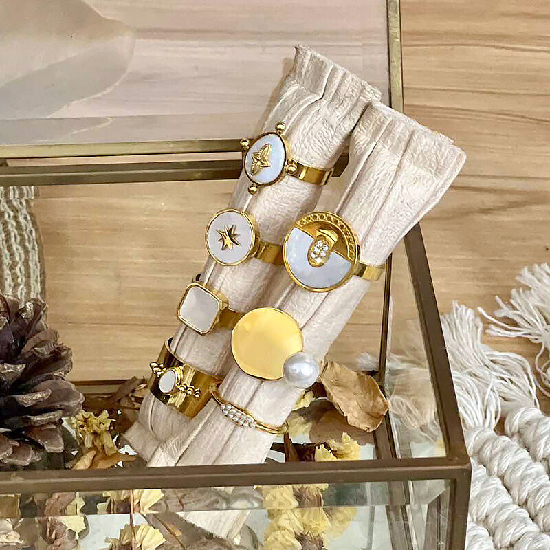 Anillos llamativos de acero inoxidable con forma de estrella rectangular, color dorado, resistentes al agua