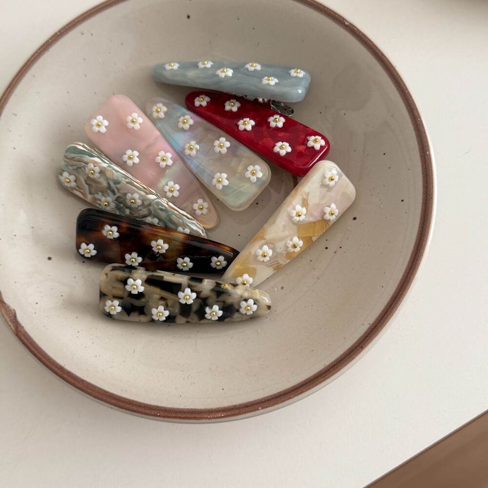 Simple Series Sweet Flower Acetate Women's Hair Clips Picture2