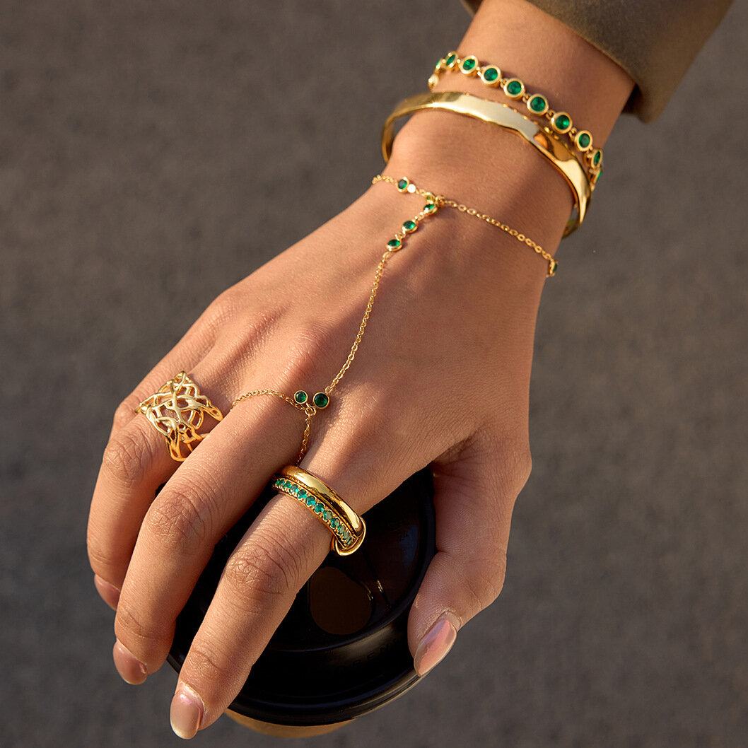 Luxuriöse, elegante, runde, wasserdichte Edelstahl-Armbandsets in Goldfarbe mit Zirkonia für Damen