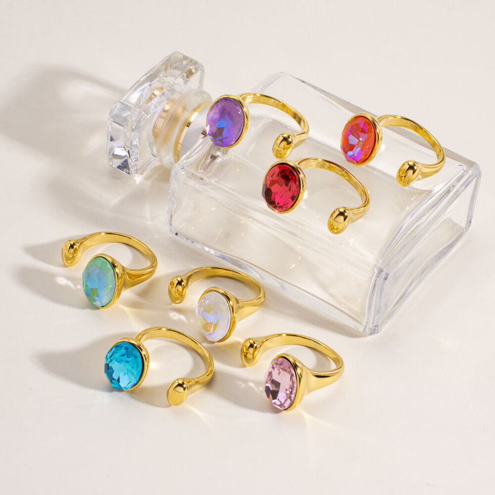 Luxe, elegante, geometrische, waterdichte roestvrijstalen damesringen met zirkonia. 2