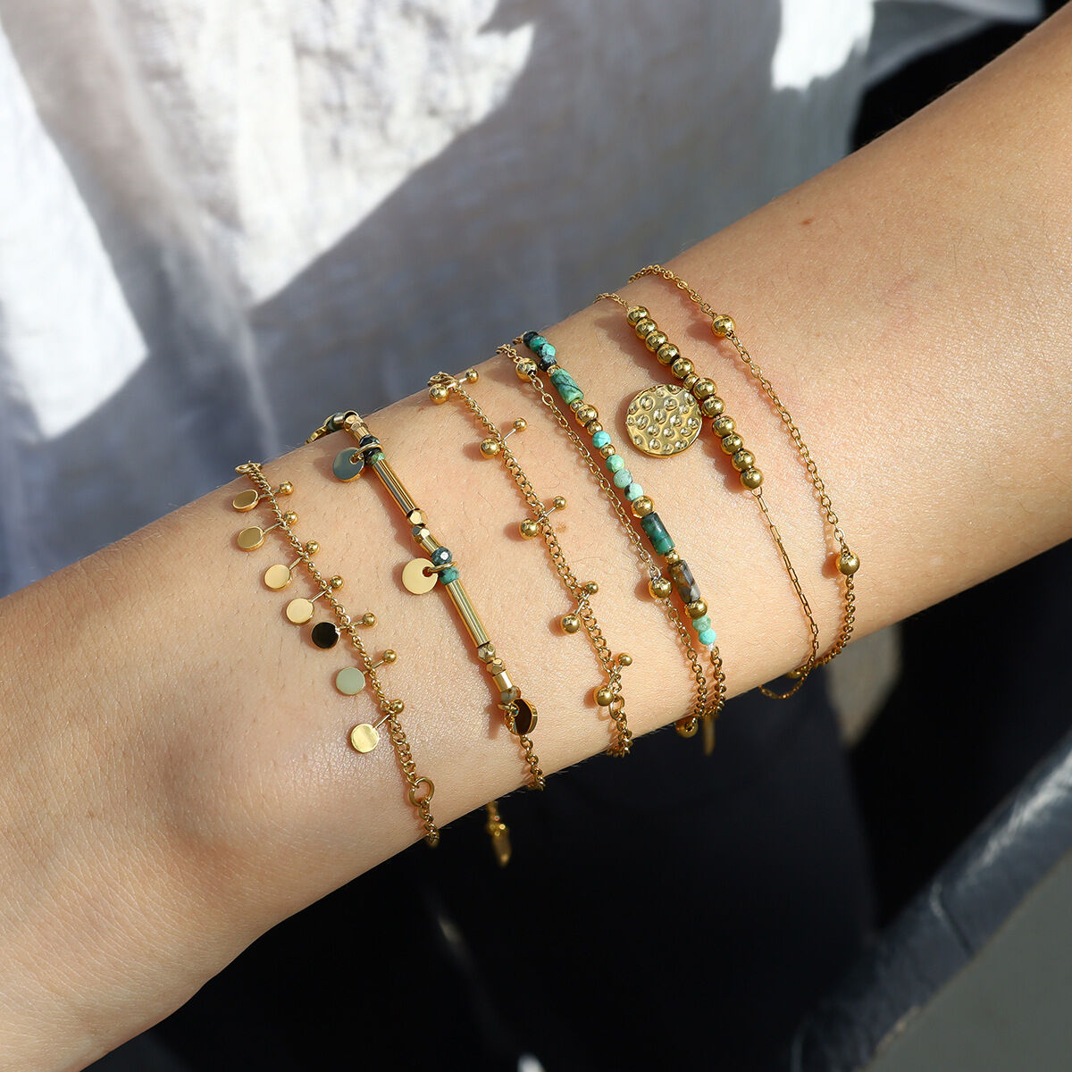 Braccialetti con perline da donna in acciaio inossidabile, impermeabili, color oro, con perline di fiori retrò e pietra naturale