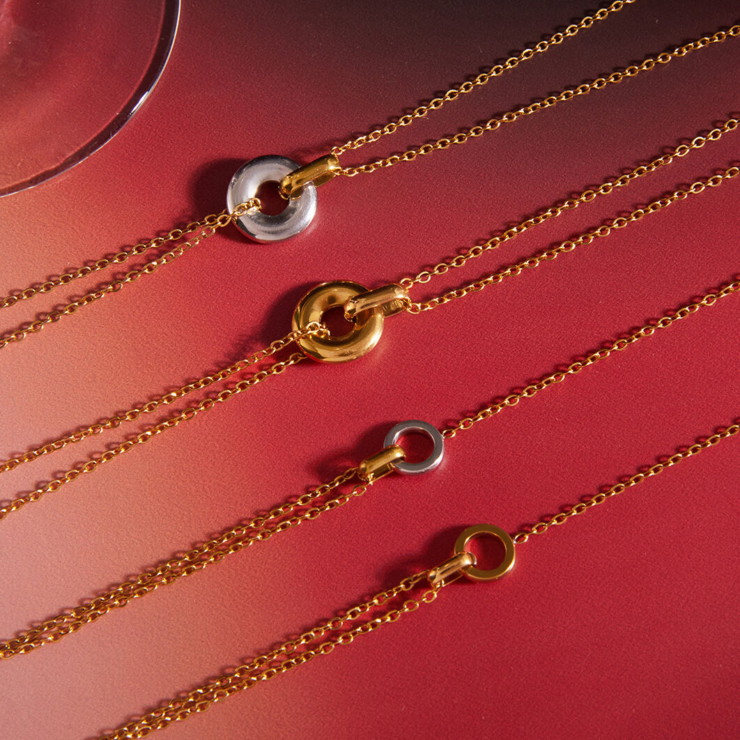 Simple Circle Mixed Gold Stainless Steel Waterproof Women's Necklaces Sets Picture4