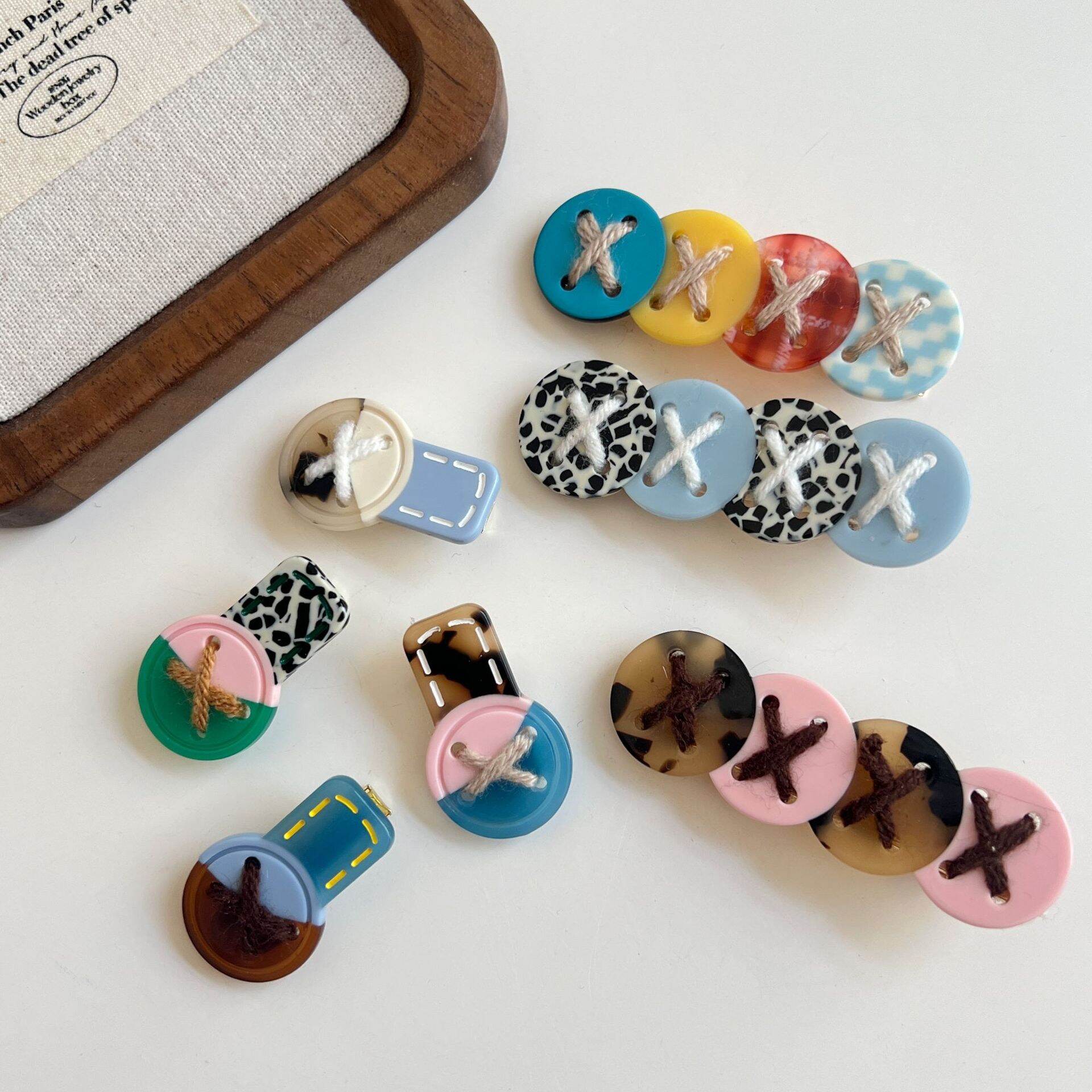 Simple Series Retro Circle Button Patchwork Acetate Women's Hair Clips