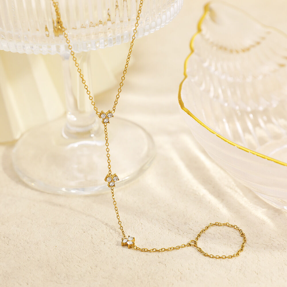 Simple Flower Stainless Steel Waterproof Gold Color Rhinestone Women's Hand Chain 2