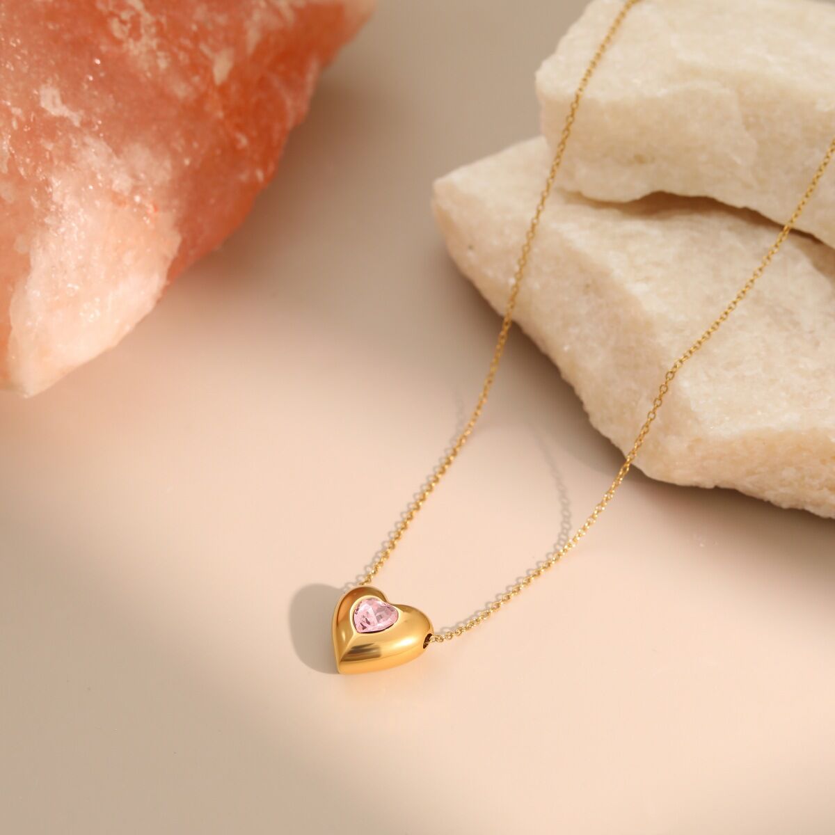 Einfache, alltagstaugliche Herzkette aus Edelstahl, wasserdicht, goldfarben, Damenkette h5 Bild4