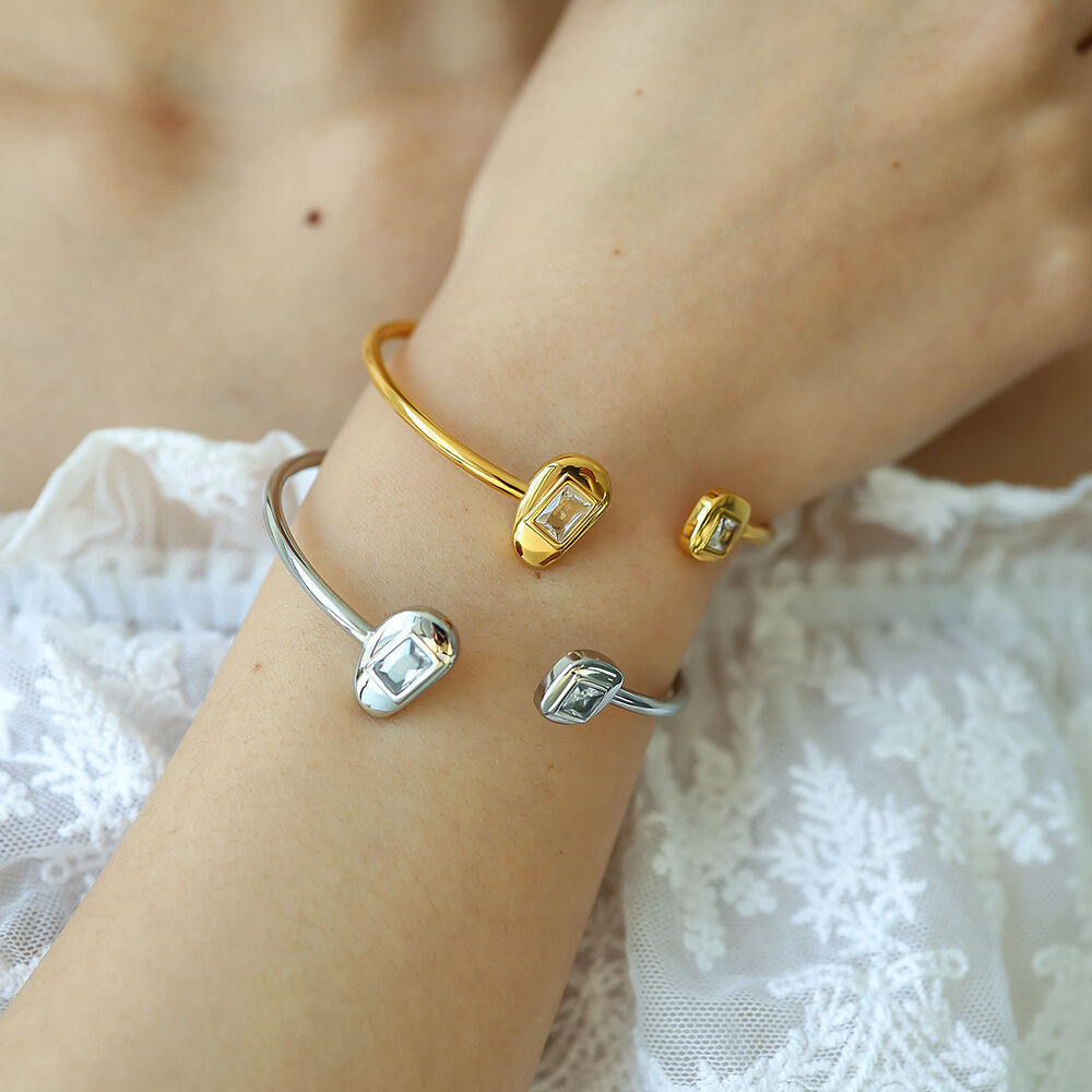 Unregelmäßig geformte, wasserdichte Armreifen aus Edelstahl in Goldfarbe mit Zirkonia für Damen h5Bild3