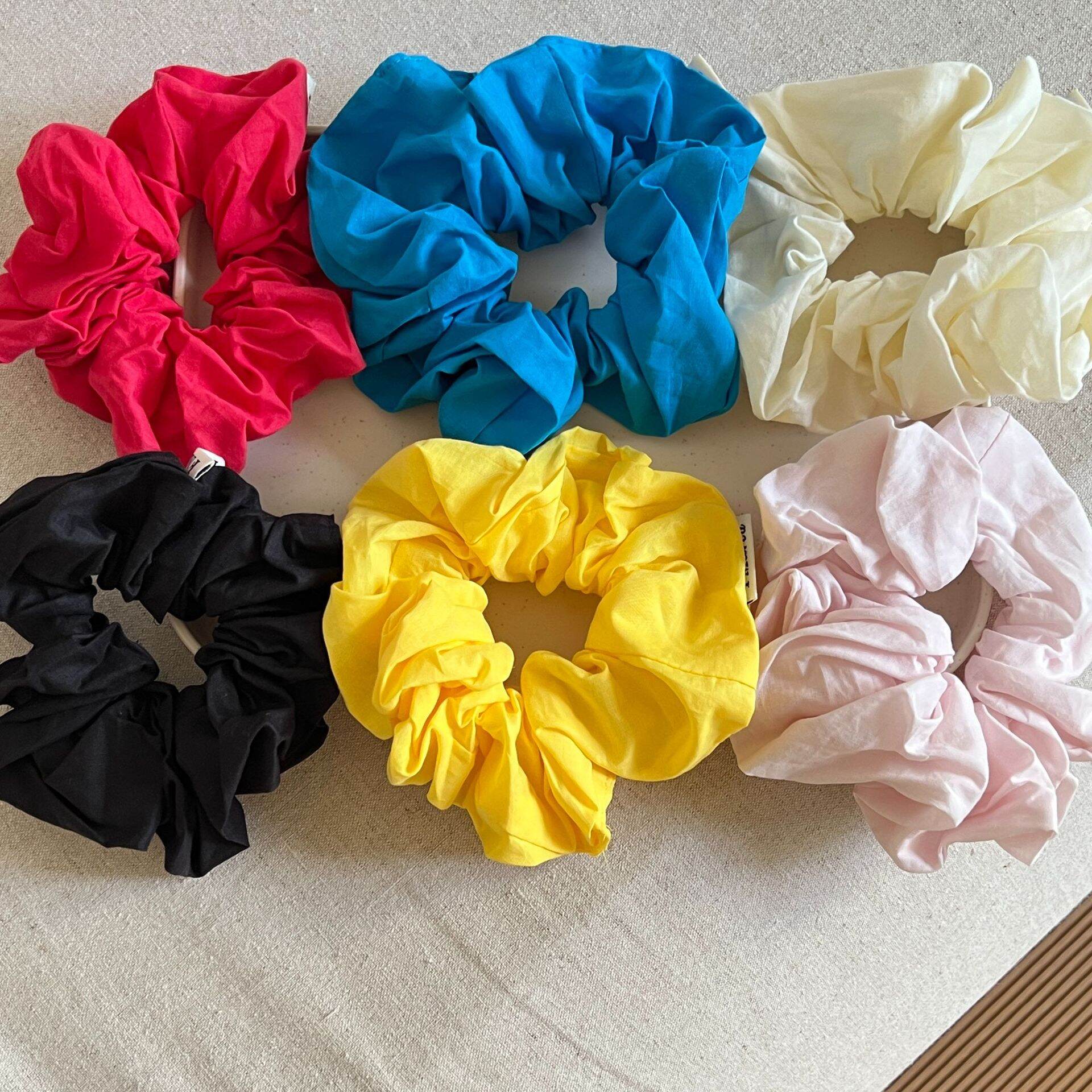 Classic Solid Color Fabric Women's Scrunchies h5 Picture5