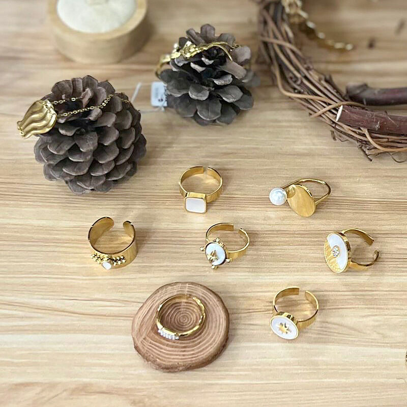 Schlichte, sternförmige, rechteckige Statement-Ringe aus wasserdichtem Edelstahl in Goldfarbe mit Muschelmotiv Bild3