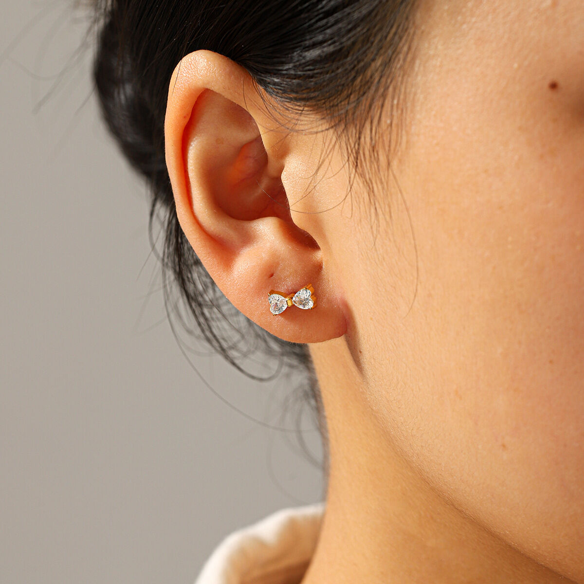 Boucles d'oreilles puces pour femmes, simples, en acier inoxydable, étanches, couleur or, avec zircon. Image4