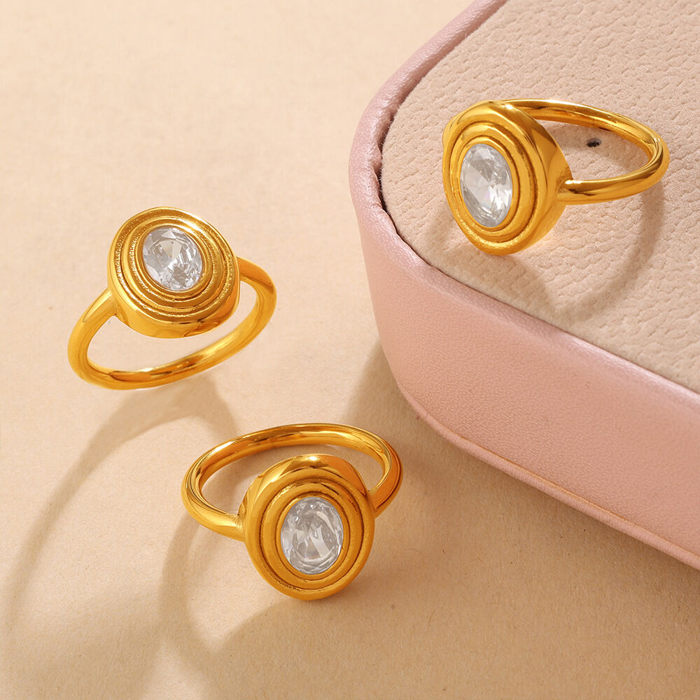 Simple Daily Circle Stainless Steel Waterproof   Gold Color  Zircon Women's Gemstone Rings Picture3