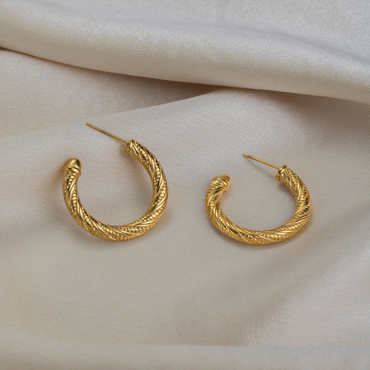 Retro Daily Hammered Pattern Stainless Steel Waterproof Gold Color Women's Hoop Earrings