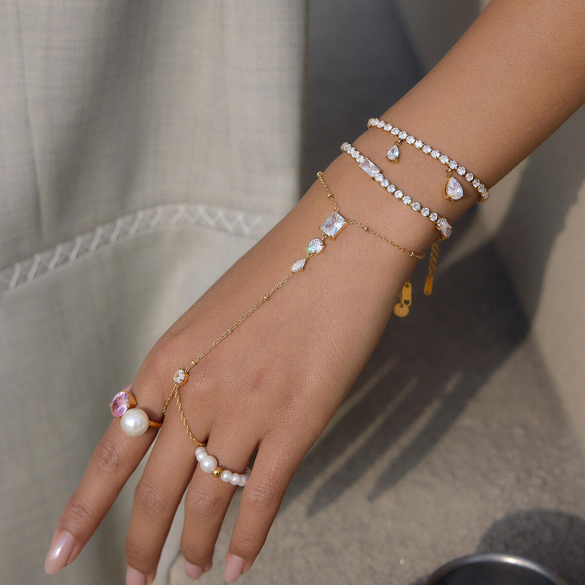Luxurious Elegant Droplet Stainless Steel Waterproof Gold Color Zircon Women's Hand Chain 2
