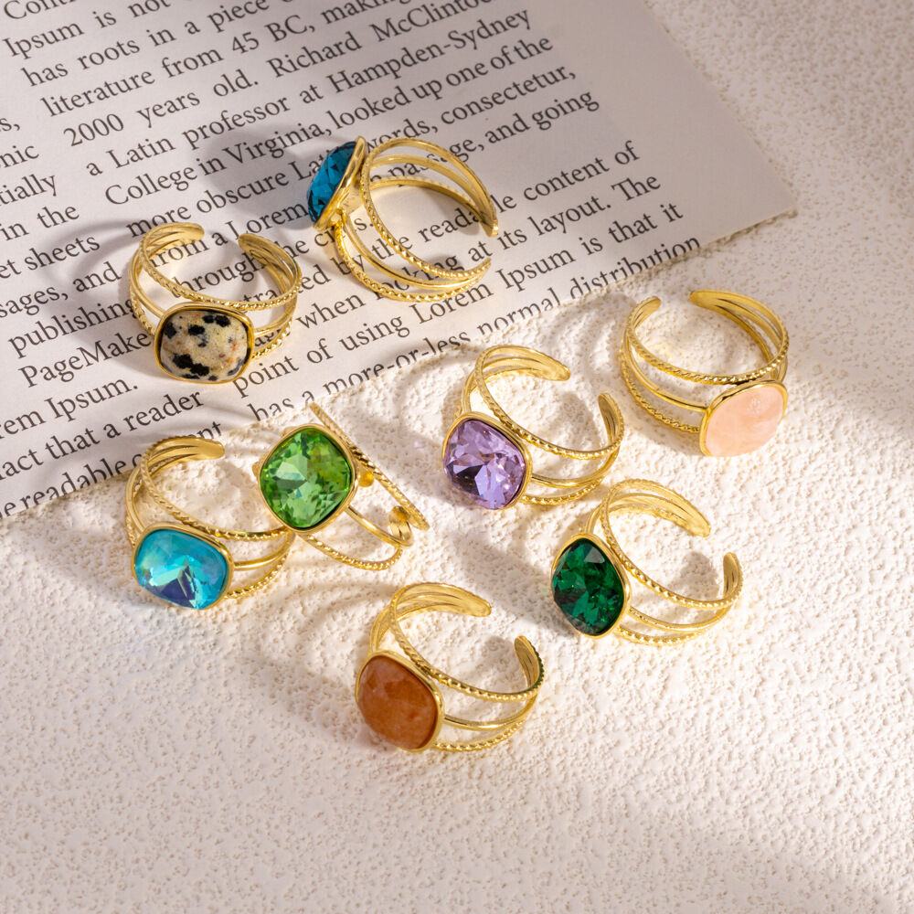 Bagues pour femmes luxueuses et élégantes, de forme géométrique, en acier inoxydable étanche, couleur or, serties de zircon. h5 Image4