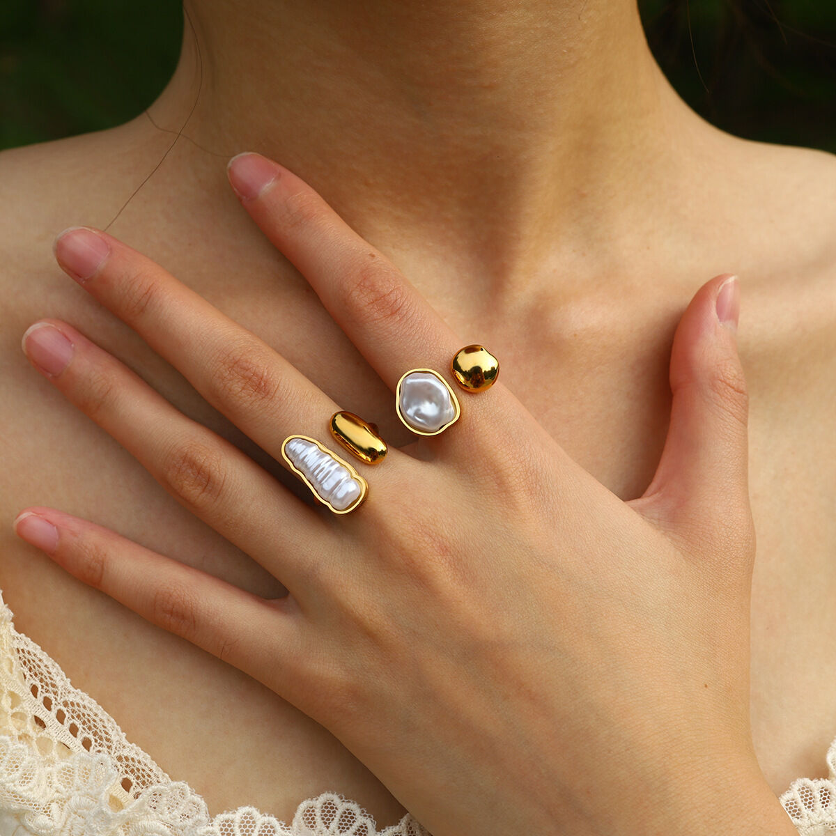 Anelli con perle artificiali color oro impermeabili in acciaio inossidabile dalla forma irregolare retrò 2