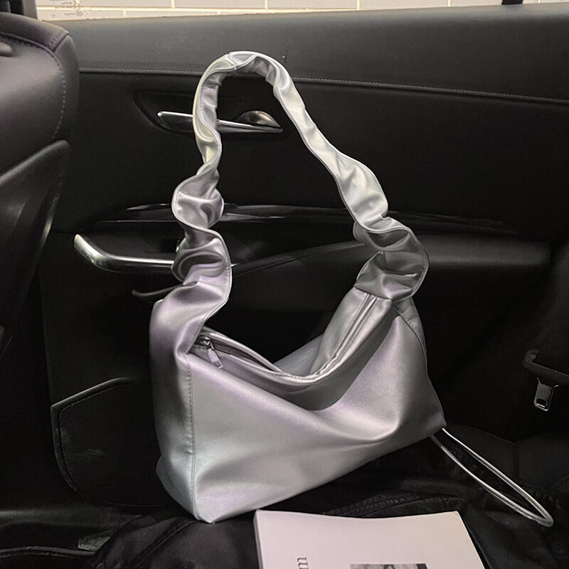Stilvolle Schultertasche mit Nieten im Punk-Stil für Damen h5 Bild2