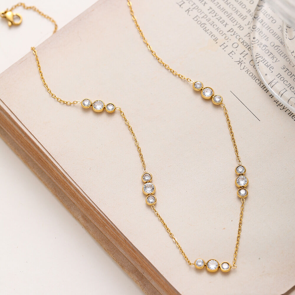 18K Gold Luxurious  Elegant Patchwork Circle Rectangle Stainless Steel Waterproof  Zircon Women's Pendant Necklaces h5 Picture3